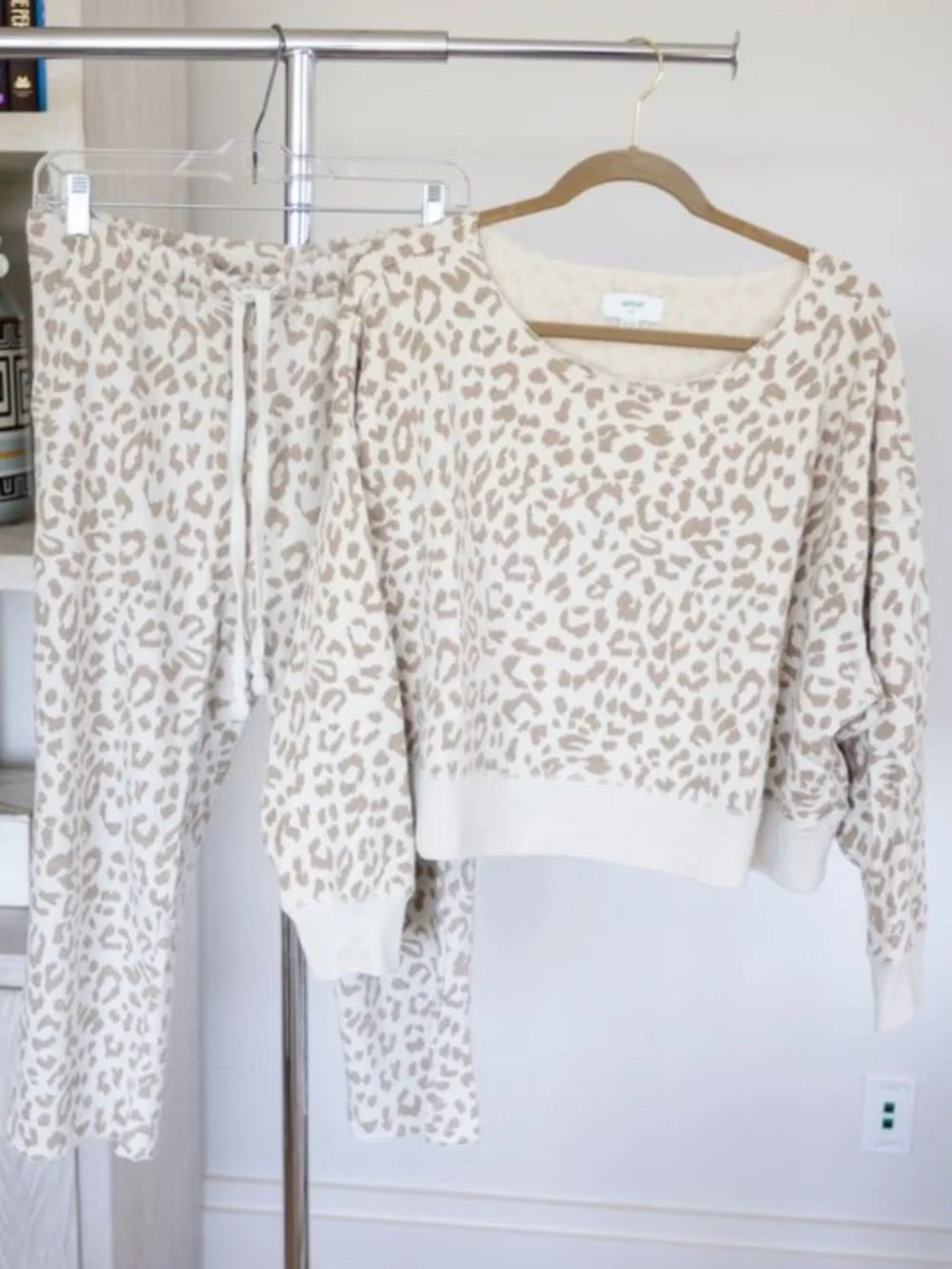 Aerie Cheetah Lounge Set